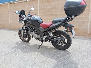 Suzuki SV 650 - Moto