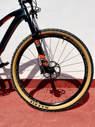 Orbea  OIZ 29 M30-EAGLE 18 M NEG-NAR