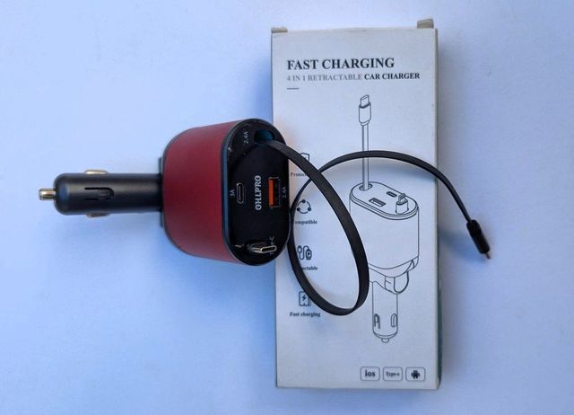 Nuovissimo. Caricabatteria da Auto,cavi Retrattili