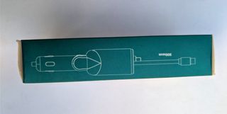 Nuovissimo. Caricabatteria da Auto,cavi Retrattili
