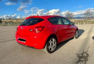 Opel Astra 2011