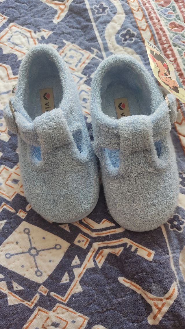 Zapatillas Victoria Bebé - Talla 21