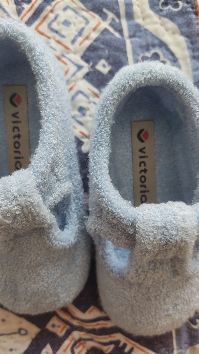 Zapatillas Victoria Bebé - Talla 21