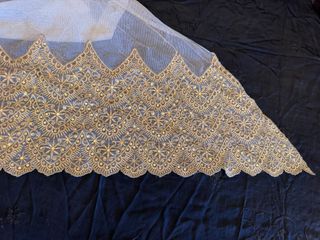 Mantilla bordada oro - Antigua