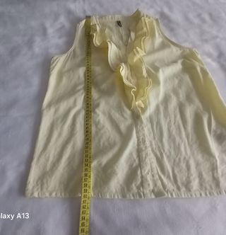 Blusa Amarilla sin Mangas