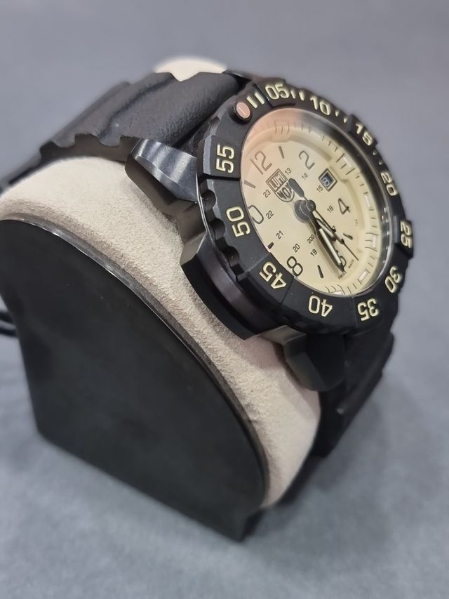 Luminox: NAVY SEAL STELL 3250 TIME DATA SERIES/ 32