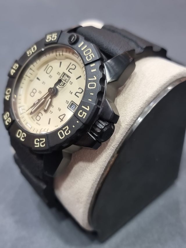 Luminox: NAVY SEAL STELL 3250 TIME DATA SERIES/ 32