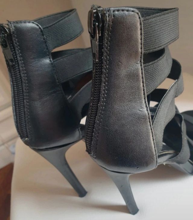 Sandali Steve Madden neri