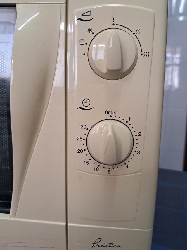 Microondas Edesa Roman-M17B