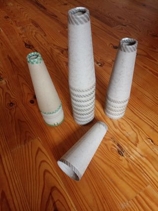 200 conos de cartón reciclador.