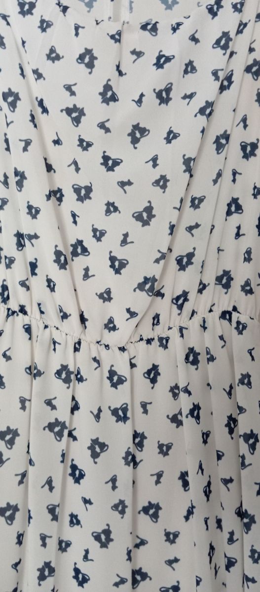 Vestido mini blanco con gatos azules