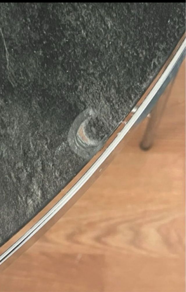 Mesa centro redonda negra y plata