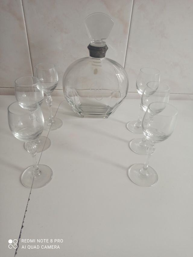 Juego copas y botella cristal