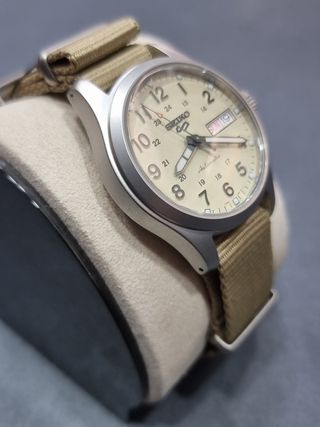 Reloj Seiko automático beige