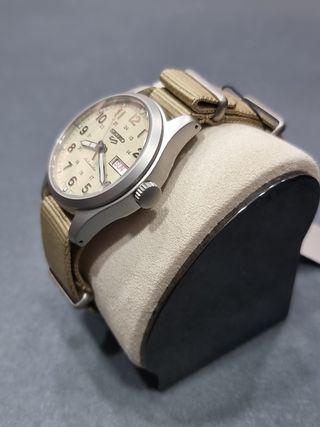 Reloj Seiko automático beige