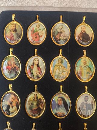Medallas Santos - Doradas, Multicolor