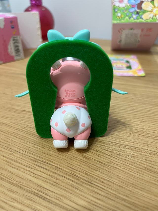 Blind box Pop Mart Finding Mokoko Sweet Bean