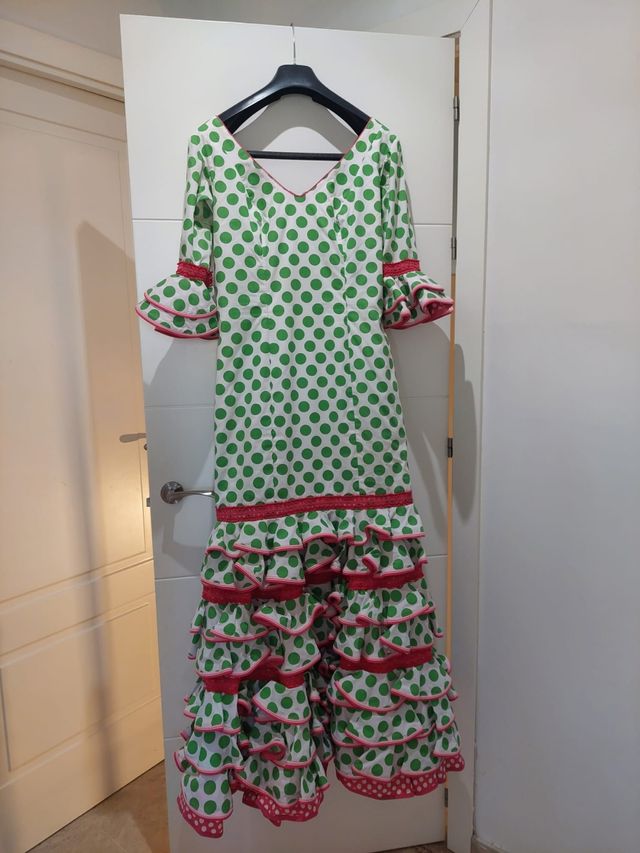 Traje gitana lunares verde-rosa