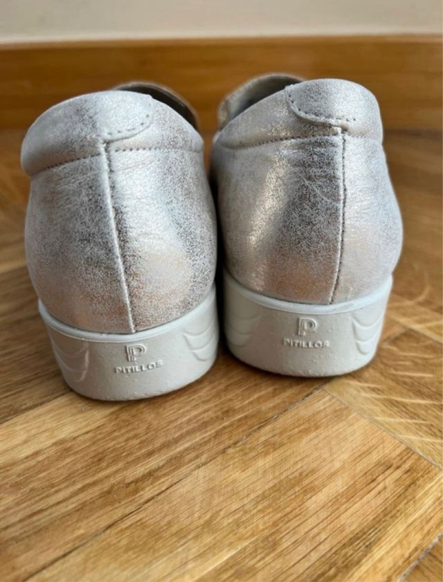 Mocasines Pitillos beige-plata