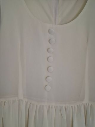 Vestido fluído Kling color crema. Talla XS.