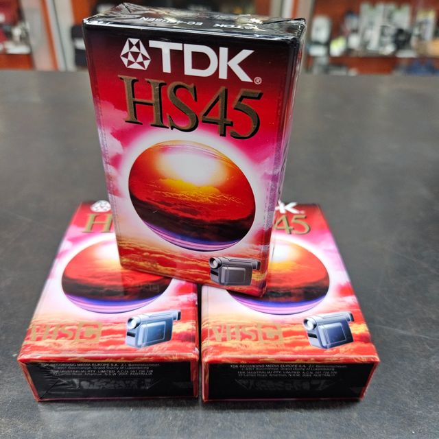 Cintas VHS-C TDK HS45 + 2 JVC 30 