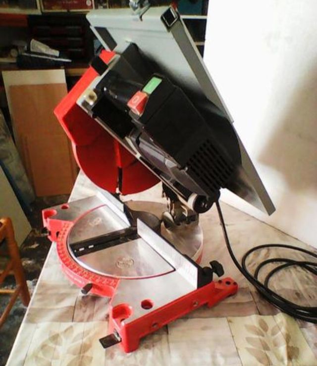 Ingletadora Einhell con mesa superior