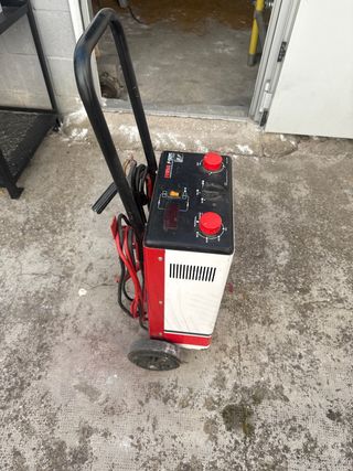 Cargador baterías Ferve F-925
