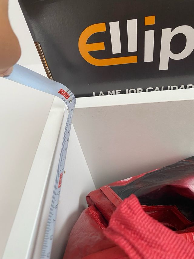 Estantería blanca de madera