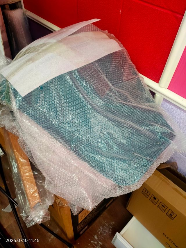 6 sillas diseño, diferentes colores pastel,madera 