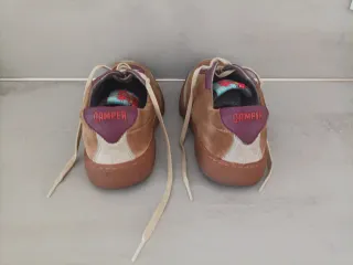 Zapatillas Camper marrón-morado