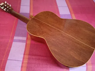 ANTIGUEDAD. Guitarra Miguel ÁngeL de artesania