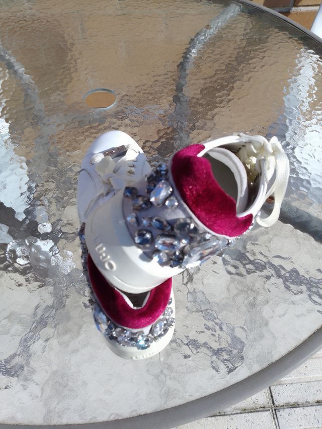 Zapatillas Liu Jo 38, blancas con pedrería