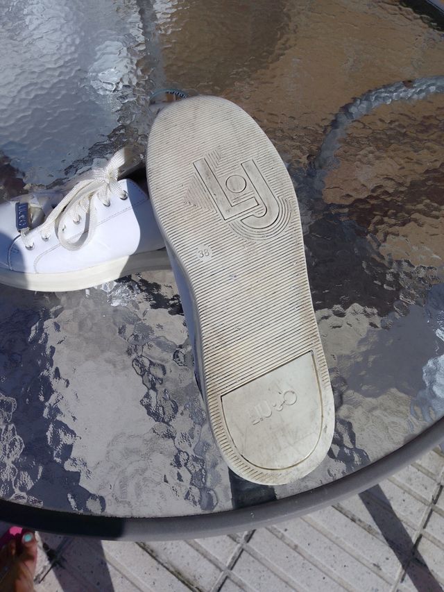 Zapatillas Liu Jo 38, blancas con pedrería