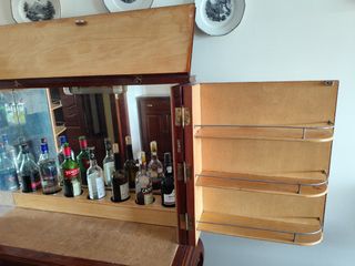 URGE. Mueble bar inglés antiguo