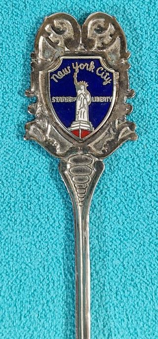 2 Cucharillas Vintage NYC & Princesa