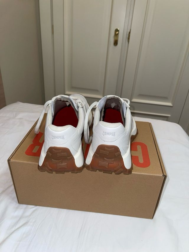 Zapatillas Camper Unisex blancas talla 41