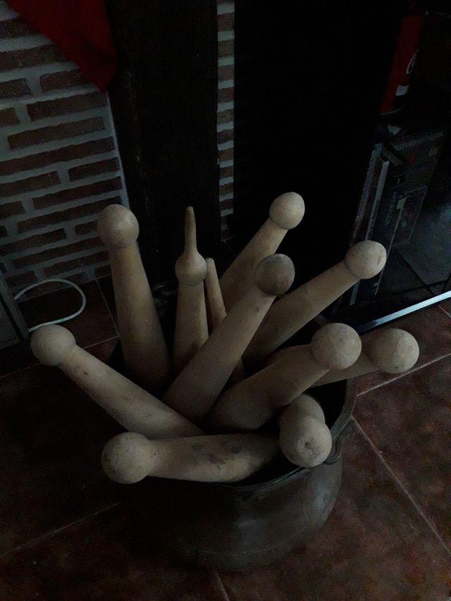 Bolos de madera antiguos