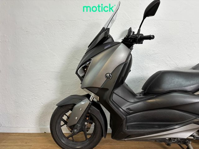 YAMAHA XMAX 300