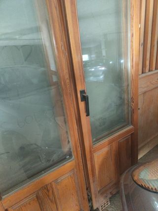 Puertas madera para balconera