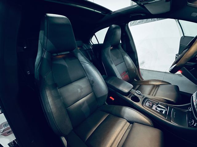 Mercedes-Benz Clase A 45 AMG TECHO PAN.