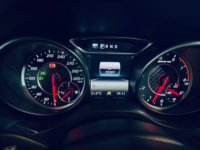 Mercedes-Benz Clase A 45 AMG TECHO PAN.