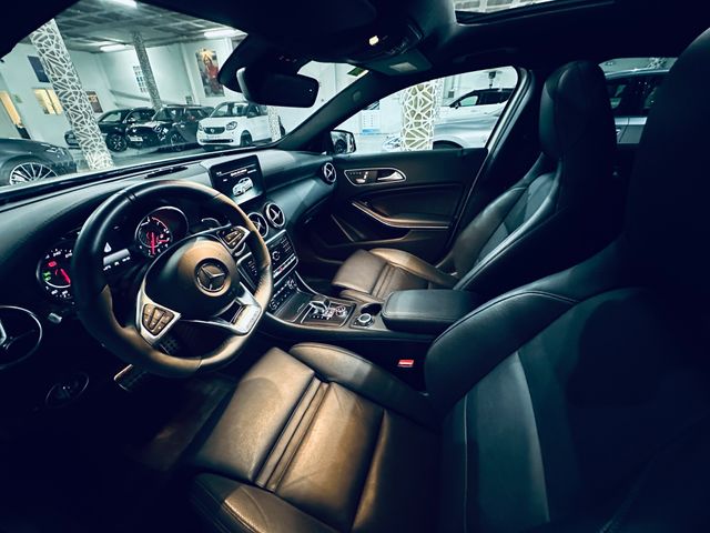 Mercedes-Benz Clase A 45 AMG TECHO PAN.