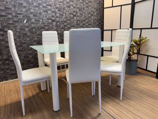 ¡Súper Oferta! Mesa Avatar + 6 Sillas Blancas 