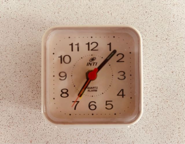 Reloj despertador Inti antiguo