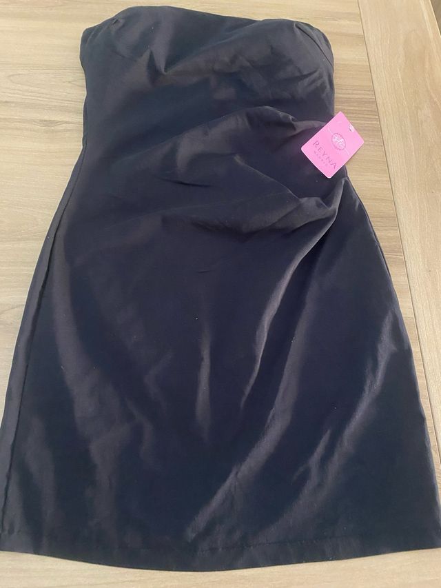 Vestido negro palabra de honor