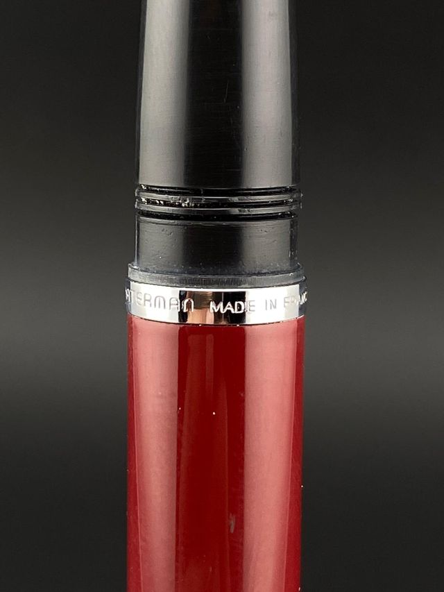 Pluma estilográfica Waterman Classic Burdeos