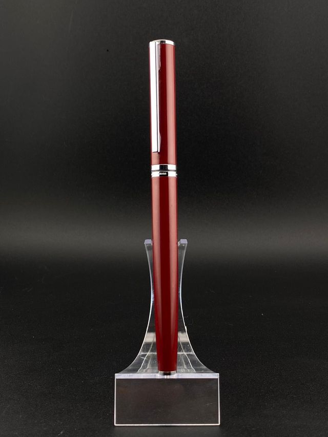 Pluma estilográfica Waterman Classic Burdeos