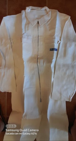 Mono trabajo AGROVAN blanco sin usar.