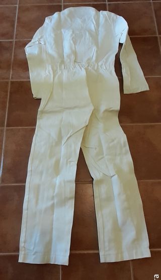 Mono trabajo AGROVAN blanco sin usar.