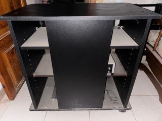 Mueble TV negro con cristal